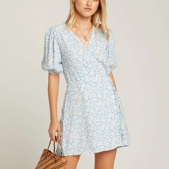 Faithfull the Brand Dresses & Skirts - Faithful the Brand Blue Floral Puff Sleeve Dress